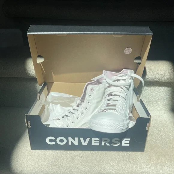 converse - Picture 4 of 4